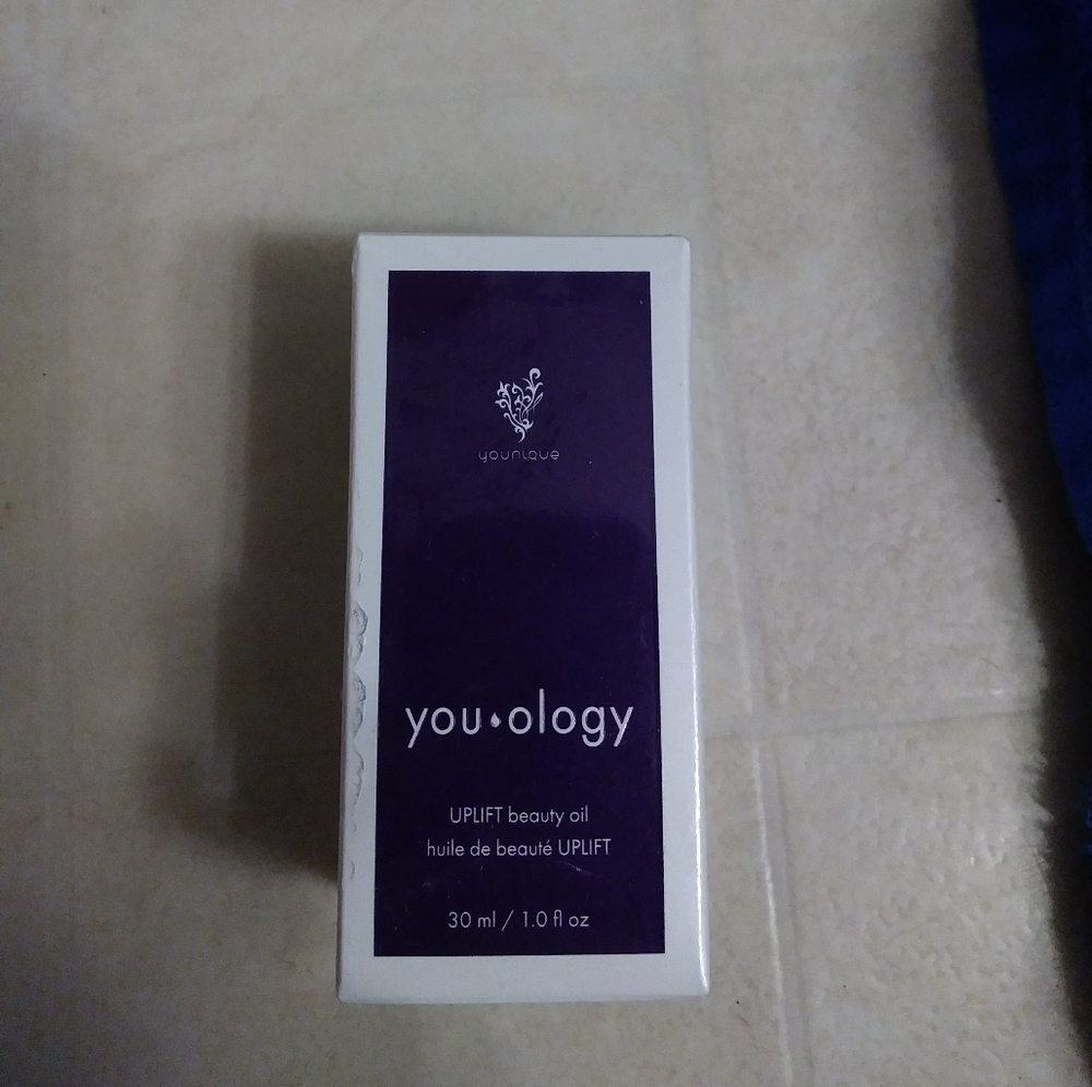 Younique beauty oil nib